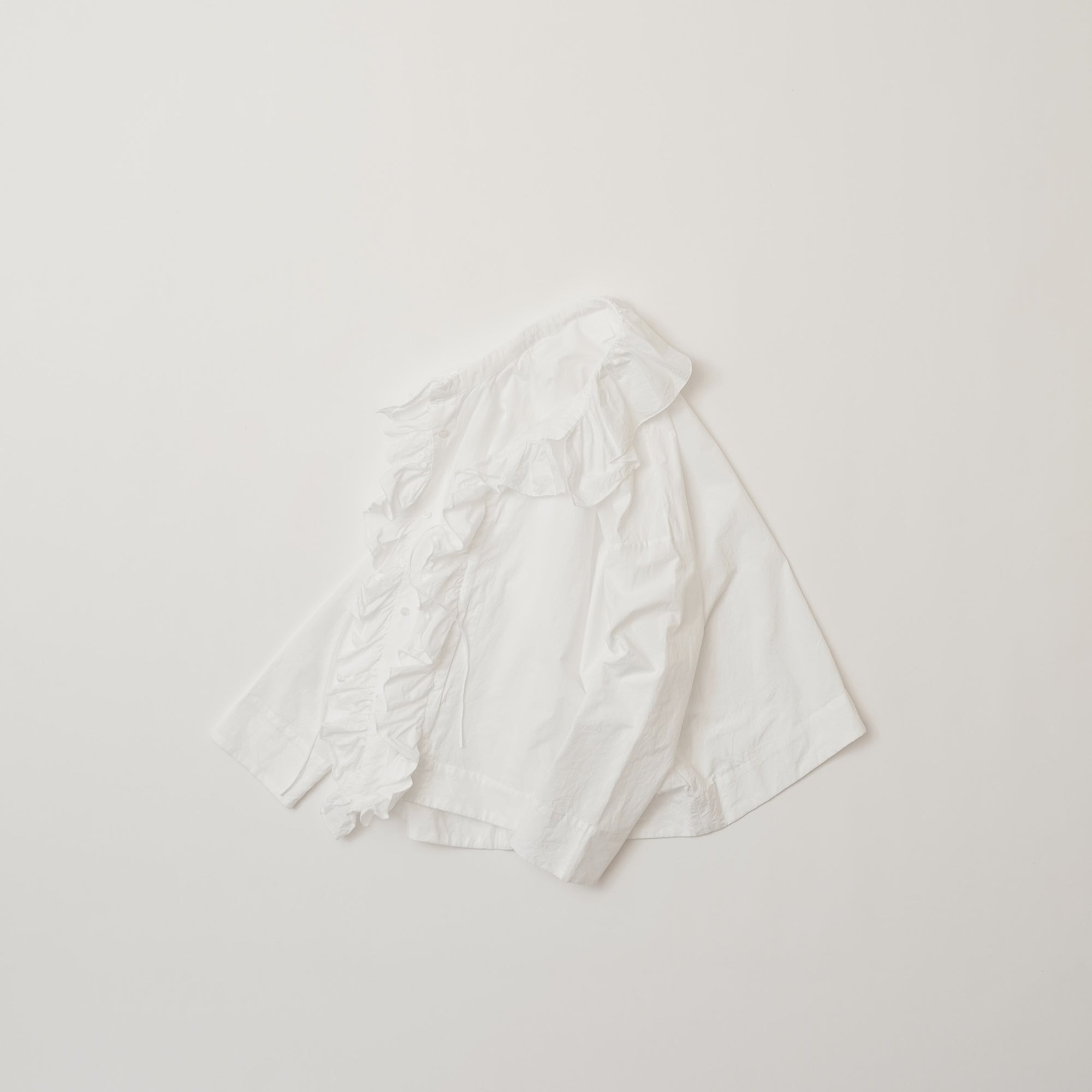 White frilled shirt / Pre-order
