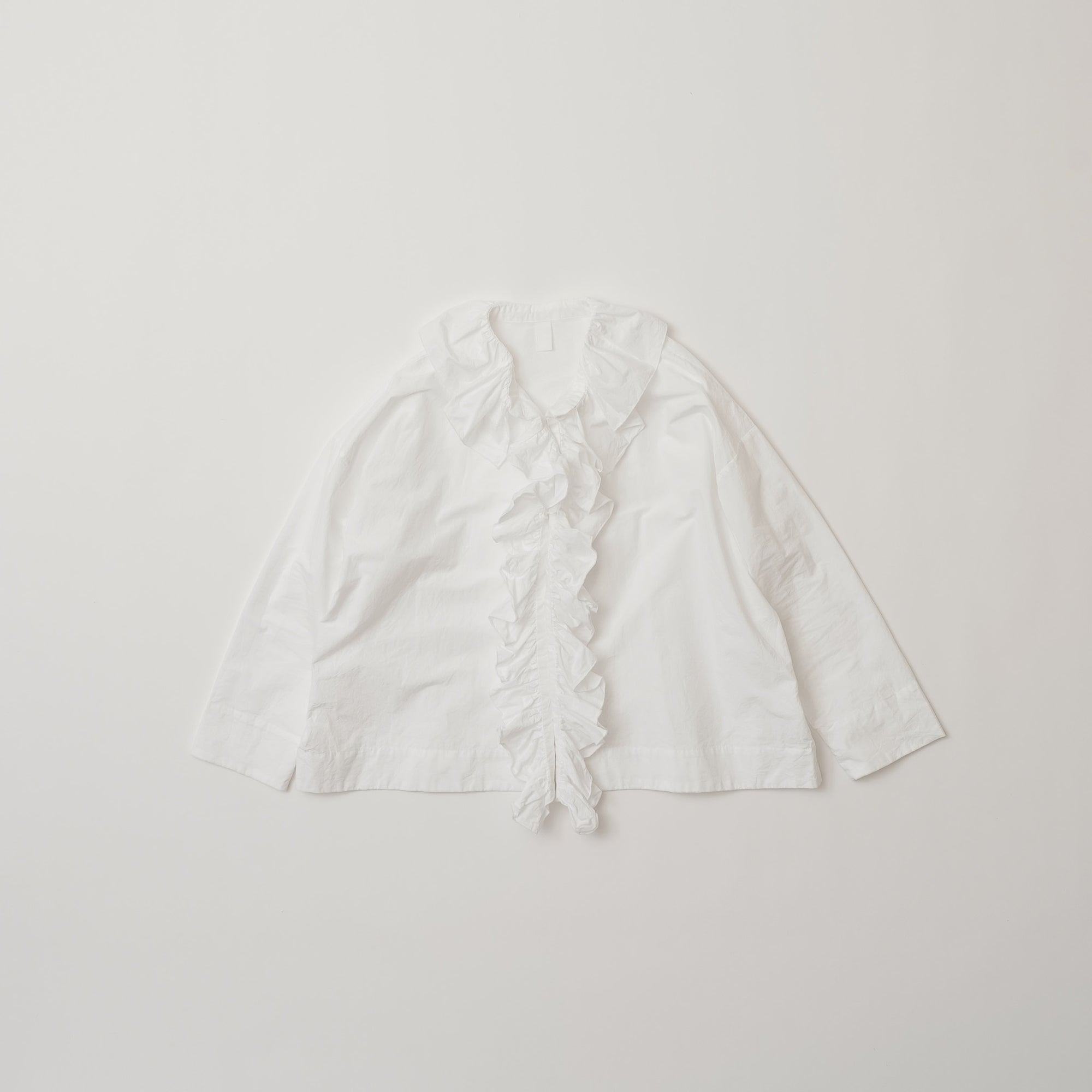 White frilled shirt / Pre-order