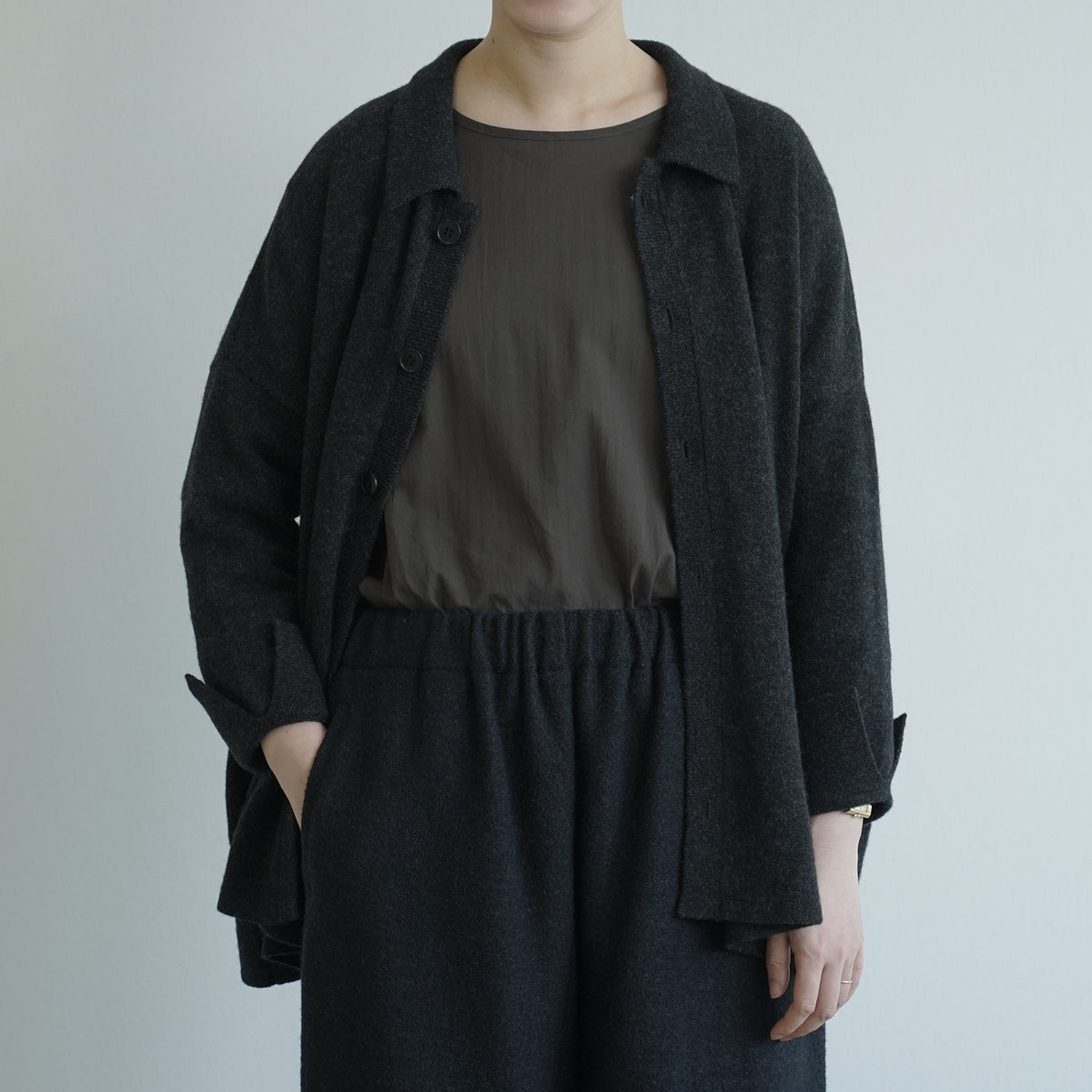 Wool knit cardigan / Pre-order