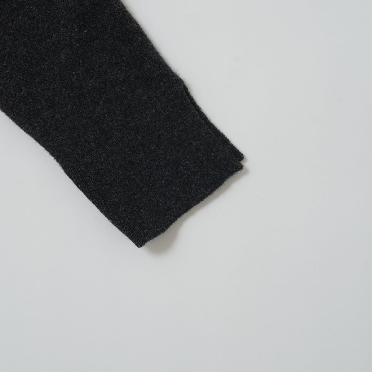 Wool knit cardigan / Pre-order