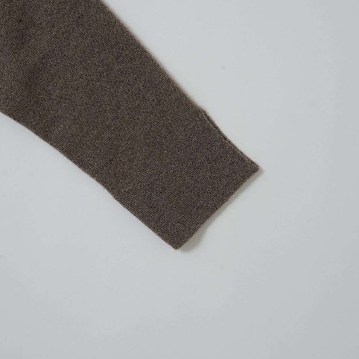 Wool knit cardigan / Pre-order