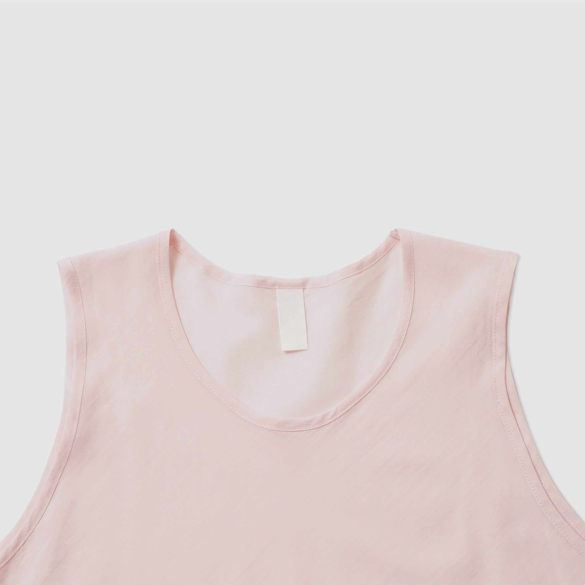 Simple sleeveless blouse / Pre-order