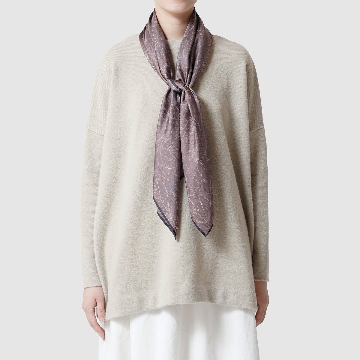 “Song at Feet” scarf